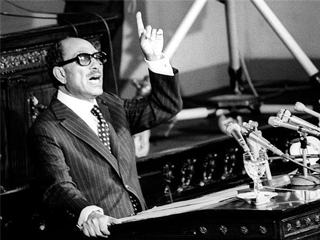 أكتوبر بعد 42 سنة فى إسرائيل  وثائق إسرائيلية تعترف بخداع السادات.. وهاآرتس: أخفقنا سياسيـًا واستخباراتيـًا