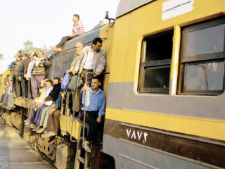 صبرة: «قطارات الغلابة» تجاوزت العمر الافتراضى واستمرارها إهدار للمال العام