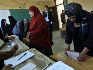 لعبة القط والفار على مقاعد النواب «بنجع حمادى»