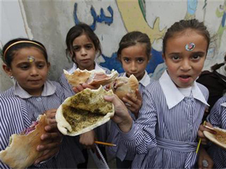 جنون الأسعار يدهس «ساندويتش المدرسة».. ويضع « ست البيت» فى مأزق