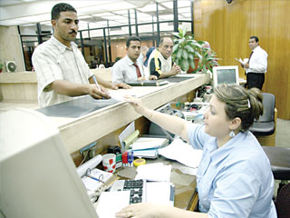 البنوك تراهن على القرض الشخصى وتمويل شراء السيارات