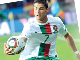 رونالدو يستعد لتسلم جائزة الحذاء الذهبى للمرة الرابعة