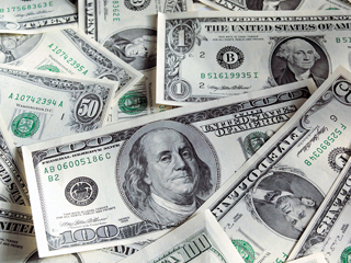 ارتفاع أرصدة البنوك المصرية  فى الخارج بقيمة 7.9 مليار جنيه