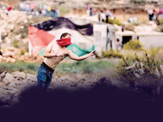 شكرى وعريقات يضعان شروط التهدئة