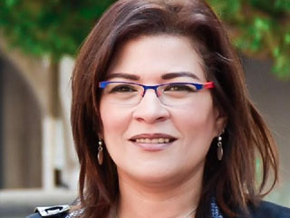 فاطمة ناعوت تنسحب من العاشرة مساء على الهواء