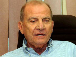 الأحزاب تلجأ لتربيطات اللحظات الأخيرة لحسم الصراع فى الدوائر