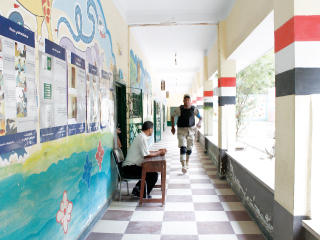 «الرشاوى» فى جولة الإعادة