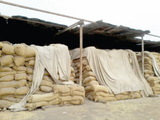 «الإمبروزيا» تكشف الفساد من حكومة «نظيف» لـ«شريف»