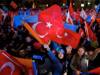 أوغلو: سنحكم تركيا وحدنا.. وأردوغان للعالم: احترموا اختيار الشعب