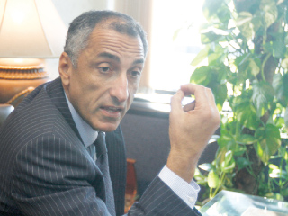 الوقائع تنشر قرار تعيين عامر محافظاً لـ «المركزى» وبدوى  لـ«اليونيسكو»