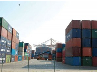 دعم المليارديرات يستنزف جيوب «الغلابة»