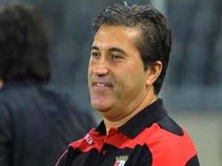 الأهلى يدرس التعاقد مع التونسى «معلول» بالشرط الجزائى