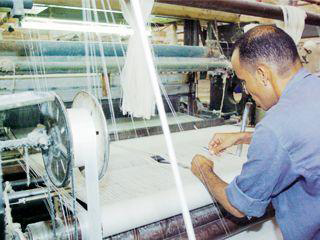 التوسع فى إنشاء  مناطق المطور الصناعى لمواجهة أزمة ترفيق الأراضى