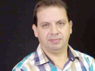 محمد أحمد بنيس: القراءة فسحة كبرى يقف الشاعر على بابها بحثا عن الاستزادة والتأمل