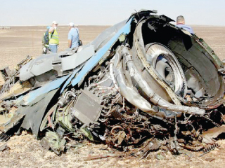 روسيا تعلن سقوط طائرة سيناء بقنبلة ومصر ترد: الحادث قيد التحقيقات