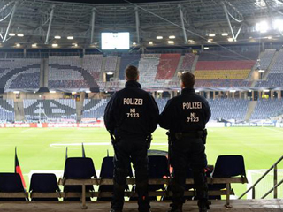 الشرطة الألمانية تداهم مأوى للاجئين بحثا عن أعضاء داعش