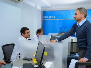 سامسونج تفتتح مركزين لخدمة العملاء