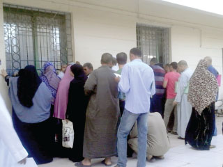 مرضى فيروس «سى» ينتظرون  «تأشيرة» وزير الصحة منذ 5 أشهر