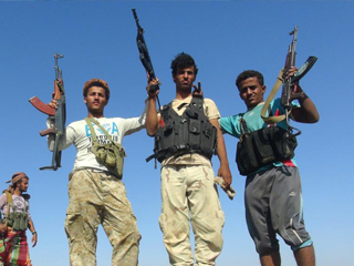 بحاح: الحكومة ستعود قريبا إلى تعز