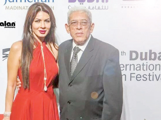 الفنانون المصريون يرفضون مغادرة قرطاج و«قدرات غير عادية» يلفت الأنظار