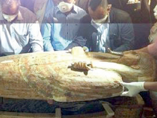 اكتشاف تابوت أثرى داخل مقبرة الوزير «أمنحتب» بـ«العساسيف»