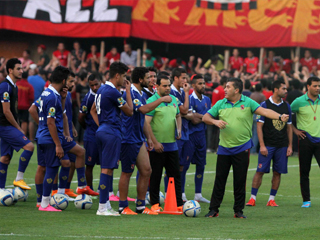 الإصابات تطارد لاعبى الأهلى فى معسكر الإمارات