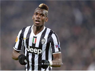 بوجبا يثير الجدل بوجوده فى مدينة مانشستر