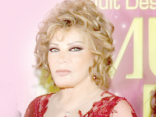 صفية العمرى: سعيدة لعودة «نازك السلحدار» والجزء السادس من «ليالى الحلمية» أمنية تحققت