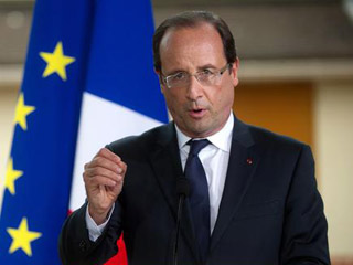 «هولاند»: شارل ديجول ستكون فى الخليج «خلال أيام»