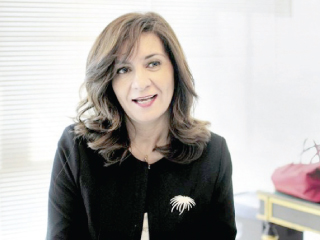 «مكرم» تطالب الأطفال المهاجرين بطرق غير شرعية بالعودة لمصر