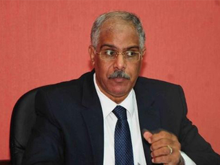 مشادة كلامية بين مجاهد وعبد الفتاح بسبب رئاسة لجنة الحكام