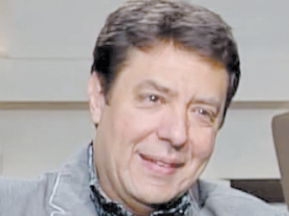 هشام عبدالحميد يعود من أمريكا على «الأسطورة»