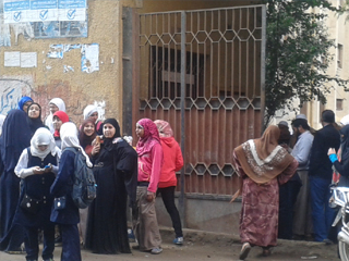 الرعب يسيطر على الطالبات بعد قرار نقلهم لمكان مهجور