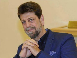 عدنان فرزات: الثقافة العربية مرهونة بالفعل السياسى