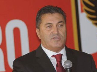 الفيفا يحسم صراع الأهلى وبرشلونة على الألقاب