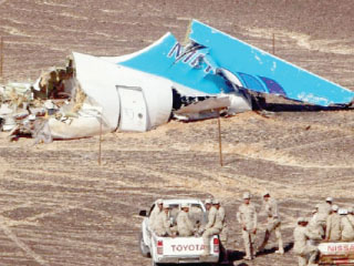 ديلى ميل تدعى كذباً: بوتين أسقط طائرة سيناء لتبرير حربه فى سوريا