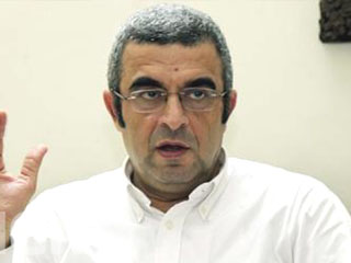 «الخراط»: ترشحى لرئاسة «المصرى الديمقراطى» مرهون بموقف «زياد بهاء الدين»