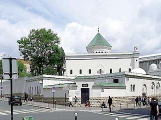 مرصد الإفتاء للإسلاموفوبيا يشيد بمبادرة فتح مساجد فرنسا فى إطار «كوب شاى»