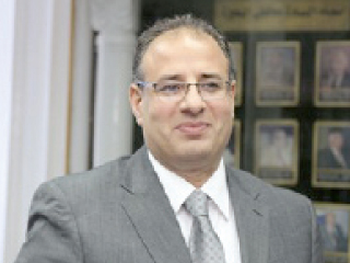 محافظ البحيرة يفتتح معرض السلع الغذائية بأرض المعارض بدمنهور