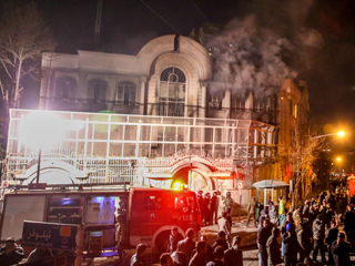 4 دول عربية تقطع العلاقات الدبلوماسية مع إيران