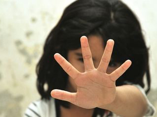 «معلم أزهرى» تحرش جنسياً بـ4 طالبات بالمرحلة الابتدائية بقنا