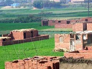 «الرشاوى» تحبط تنفيذ قرارات إزالة تعديات الفيوم