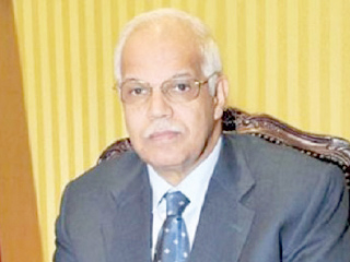 نقل 40 أسرة من بطن البقرة لمدينة بدر لخطورة منازلهم