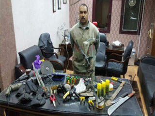 سباك يصنع الأسلحة النارية ويبيعها لبلطجية الجيزة