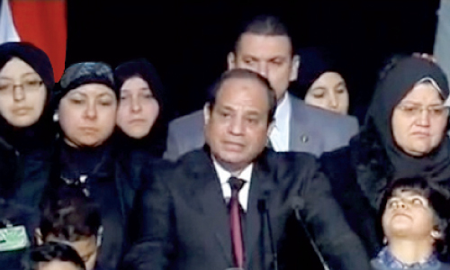 السيسى للمصريين: لن نترك ثأر رجال الشرطة.. وللشعب التونسى: خلوا بالكو من بلدكم