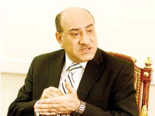 جنينة يطالب باستبعاد قاضى التحقيق ويتقدم ببلاغ للنائب العام