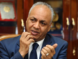 التغييرات المؤقتة بالتحالف تشعل الصراع ونواب يقدمون حلولاً تتضمن عدم استبعاد بكرى ولم الشمل