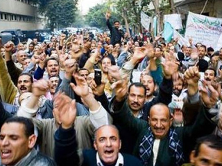 اتحاد العمال يقدم تعديلات «للخدمة المدنية»