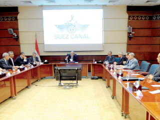 إسماعيل يشارك فى قمة الحكومات بالإمارات