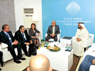 رئيس الوزراء يلتقى ولى عهد أبوظبى لبحث التعاون بين البلدين